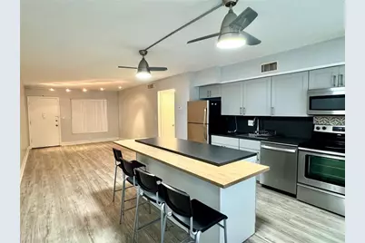 825 N Primrose Drive #110, Orlando, FL 32803 - Photo 4