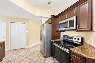 669 Deauville Ct, Kissimmee, FL 34758 - Photo 8