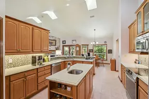 908 Almond Tree Cir, Orlando, FL 32835 - Photo 18