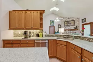 908 Almond Tree Cir, Orlando, FL 32835 - Photo 16