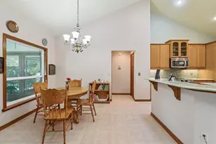 908 Almond Tree Cir, Orlando, FL 32835 - Photo 12