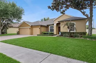 1862 Lorenzo Ln, Oviedo, FL 32765 - Photo 2