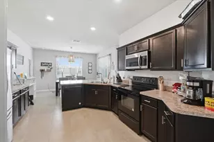219 Maple Dr, Kissimmee, FL 34759 - Photo 8