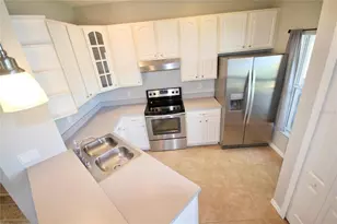 3773 Clubside Pointe Dr, Orlando, FL 32810 - Photo 8