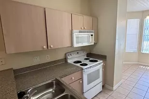 1237 S Beach Cir, Kissimmee, FL 34746 - Photo 4