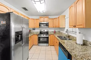 604 Limetree Dr, Oldsmar, FL 34677 - Photo 10