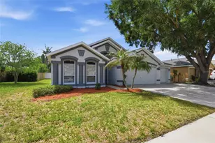 1452 Baythorn Dr, Wesley Chapel, FL 33543 - Photo 2