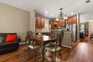 2721 Walden Woods Dr, Plant City, FL 33566 - Photo 6