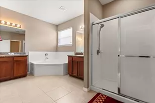 2721 Walden Woods Dr, Plant City, FL 33566 - Photo 10