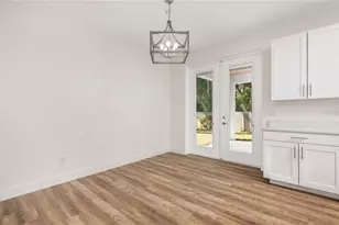 210 Paradise Dr, Deland, FL 32720 - Photo 10