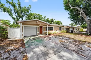 5529 57th Ave N, Saint Petersburg, FL 33709 - Photo 2