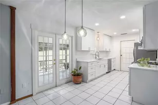 5009 Scarsdale Manor Ln, Orlando, FL 32818 - Photo 10