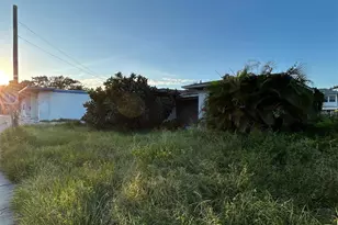 877 22nd Ave S, Saint Petersburg, FL 33705 - Photo 12