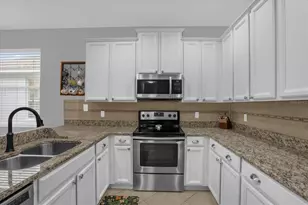 235 Venetian Bay Cir, Sanford, FL 32771 - Photo 8