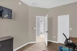 235 Venetian Bay Cir, Sanford, FL 32771 - Photo 22
