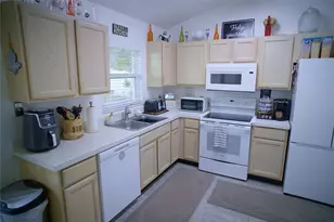 408 Raymond St, Minneola, FL 34715 - Photo 10