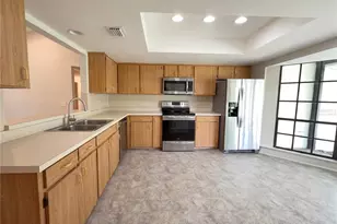 199 E Crest Ave, Winter Garden, FL 34787 - Photo 2