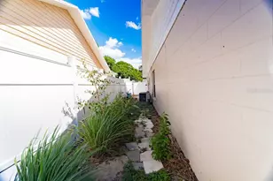 7104 Blue Earth Ct, Orlando, FL 32818 - Photo 14