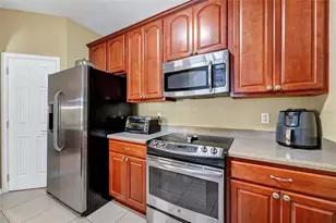 4114 Breakview Dr Dr, Orlando, FL 32819 - Photo 12