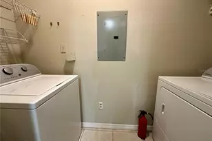 2001 Tizewell Cir, Orlando, FL 32837 - Photo 10