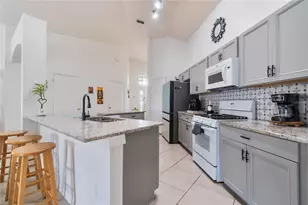 640 Lady Diana Dr, Davenport, FL 33837 - Photo 4