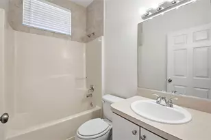 823 Springwood Cir, Bradenton, FL 34212 - Photo 38