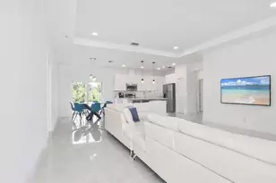 15473 Lakeland Cir, Port Charlotte, FL 33981 - Photo 4