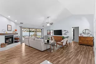 7542 Gunstock Dr, Lakeland, FL 33809 - Photo 4