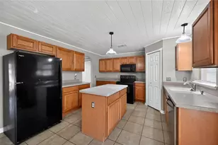15536 Merlin Ave, Mascotte, FL 34753 - Photo 16
