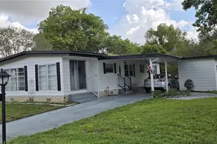 2011 Oak Grove Dr, Zellwood, FL 32798 - Photo 2
