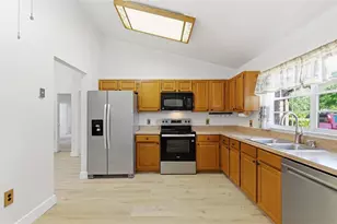 5121 Stratemeyer Dr, Orlando, FL 32839 - Photo 10