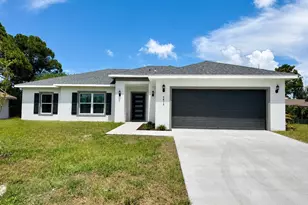 5813 Regent Rd, Venice, FL 34293 - Photo 1