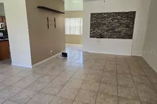 428 Bay Leaf Dr, Kissimmee, FL 34759 - Photo 2