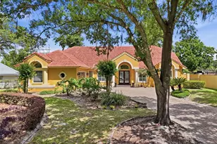 7407 Park Springs Cir, Orlando, FL 32835 - Photo 2