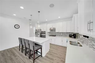 6460 Makrut Lime Dr, Winter Garden, FL 34787 - Photo 12