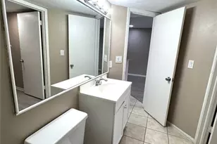 1916 Lake Atriums Cir, Orlando, FL 32839 - Photo 20