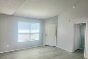 7616 Pacific Heights Cir, Orlando, FL 32835 - Photo 10