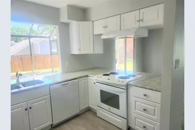 7616 Pacific Heights Circle, Orlando, FL 32835 - Photo 4