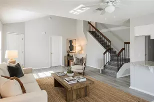 7616 Pacific Heights Cir, Orlando, FL 32835 - Photo 12