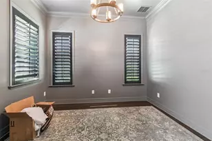 14320 Avon Farms Dr, Tampa, FL 33618 - Photo 4