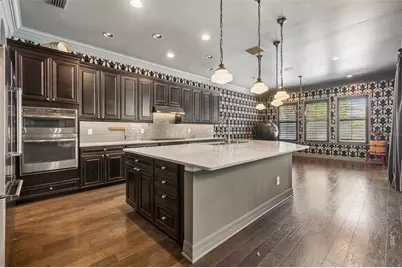 14320 Avon Farms Drive, Tampa, FL 33618 - Photo 12