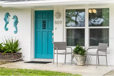 809 E 15th Avenue, New Smyrna Beach, FL 32169 - Photo 1