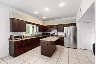 2072 Stone Cross Cir, Orlando, FL 32828 - Photo 8