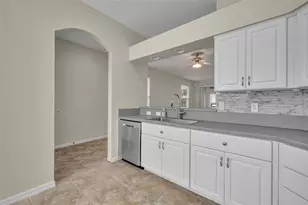 21630 Regency Park Ln, Leesburg, FL 34748 - Photo 16