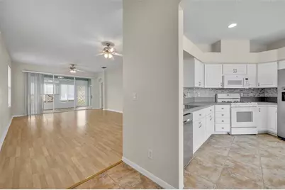 21630 Regency Park Ln, Leesburg, FL 34748 - Photo 6