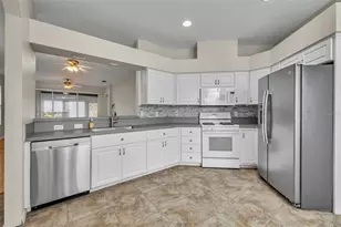 21630 Regency Park Ln, Leesburg, FL 34748 - Photo 12