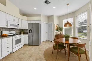 21630 Regency Park Ln, Leesburg, FL 34748 - Photo 6