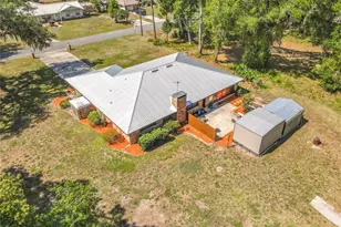 17819 Palm St, Umatilla, FL 32784 - Photo 2