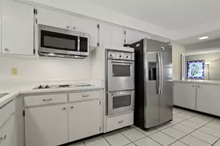606 La Jolla Ave, Sun City Center, FL 33573 - Photo 16