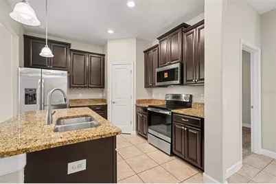 28522 E Pleasant Bay Loop, Wesley Chapel, FL 33543 - Photo 8